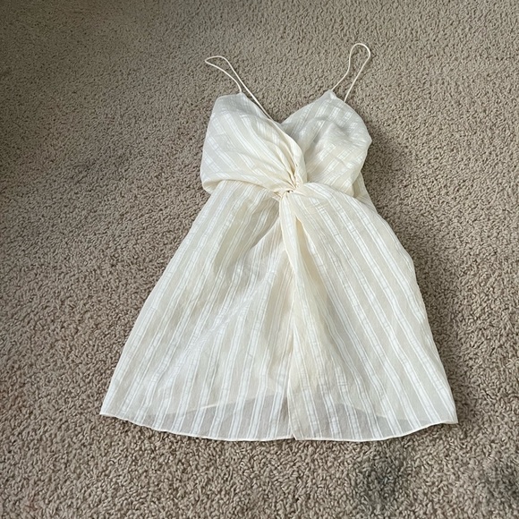 White and creamy Striped knot front long tunic tank cami never worn - Picture 3 of 6